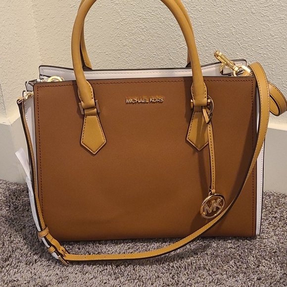 Purse - Picture 4 of 5